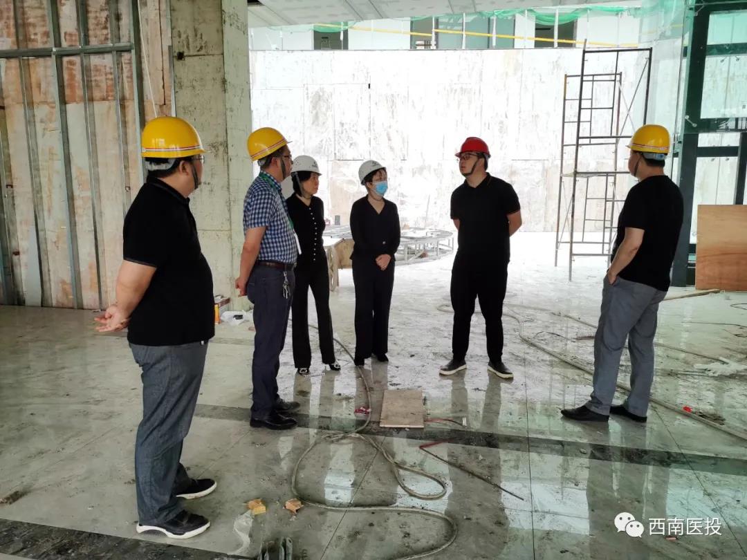 西南醫(yī)投集團(tuán)領(lǐng)導(dǎo)視察體檢中心、華大基因項目進(jìn)度