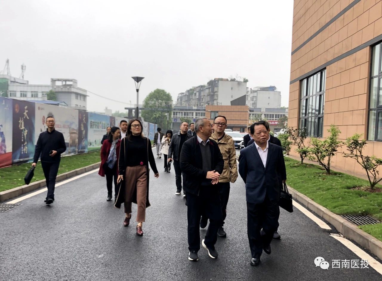 市政協(xié)黨組成員、副主席李峰調(diào)研天植中藥公司