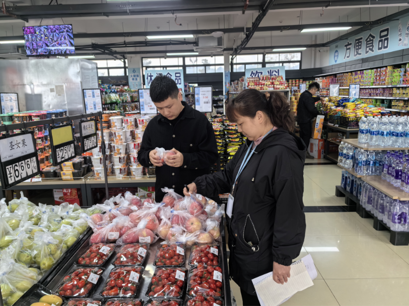 醫(yī)教投資公司開(kāi)展校園超市、業(yè)態(tài)全面檢查工作